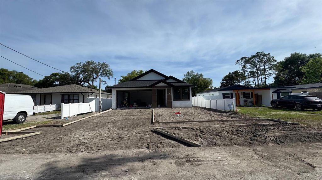 Photo of 1405 W Arctic Street, Tampa, FL 33604 (MLS # TB8502611)