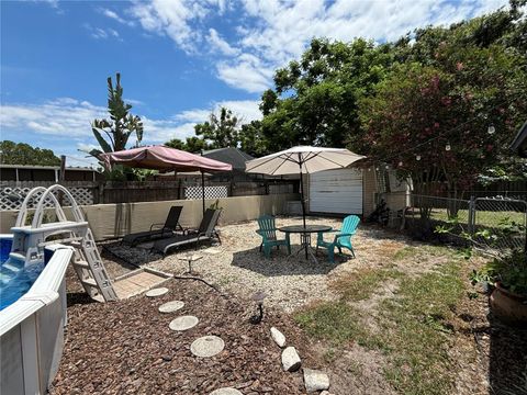 A home in WINTER HAVEN