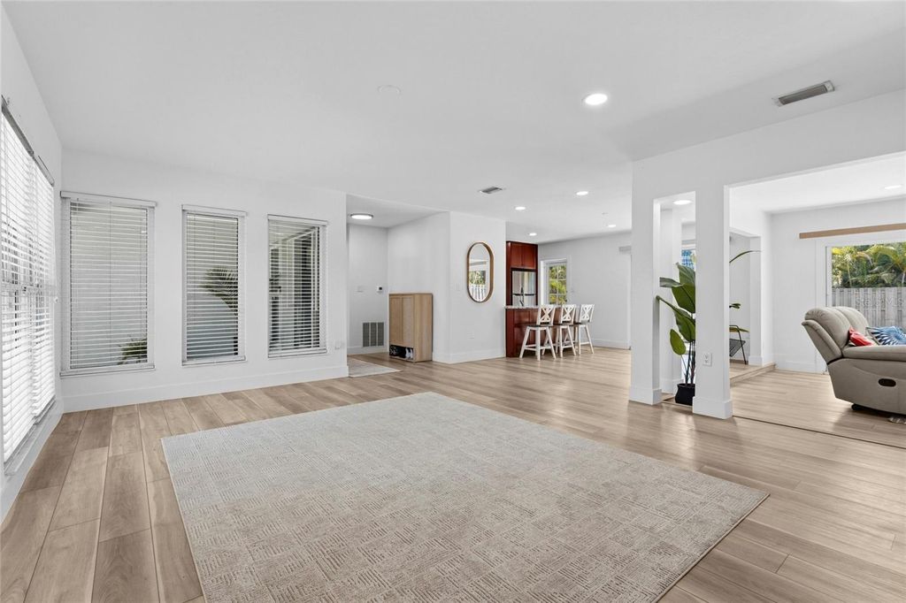 Photo of 138 Holly Avenue, Sarasota, FL 34243 (MLS # A4699091)