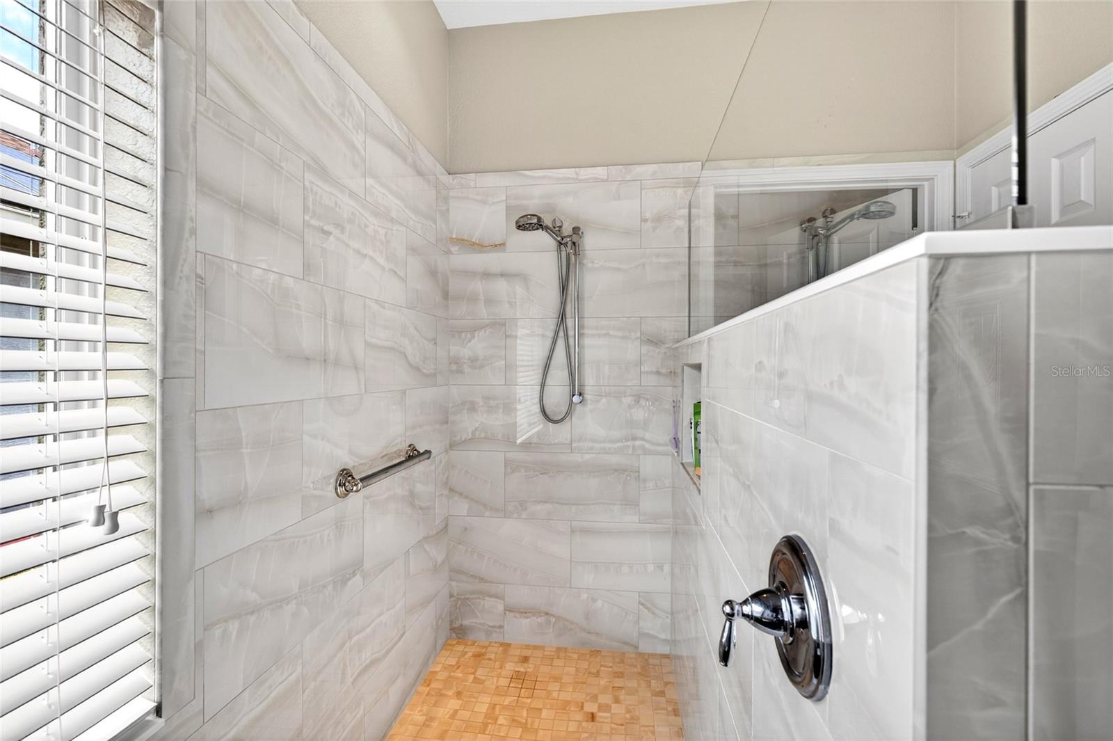 STONECREEK/DEL WEBB ARLINGTON - Residential