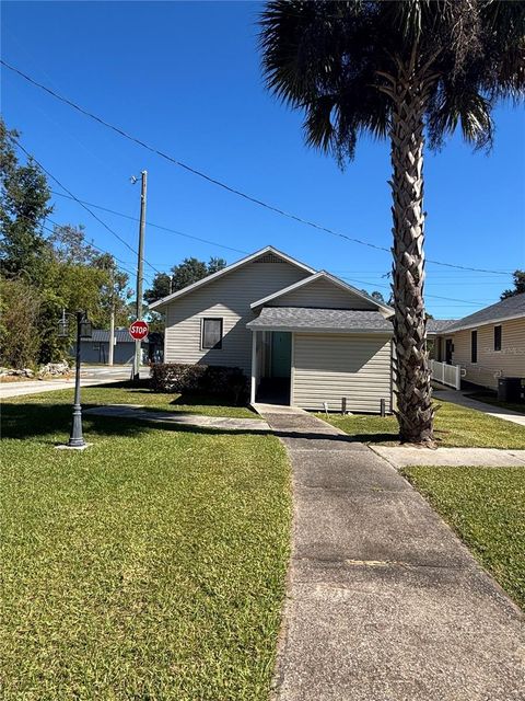 Tiny photo for 1024 NE 8th Avenue, Ocala, FL 34470 (MLS # OM712930)