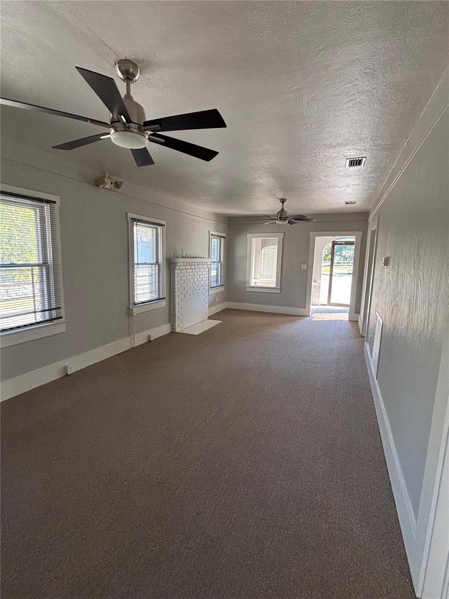 PALMERS ADD - Commercial Lease