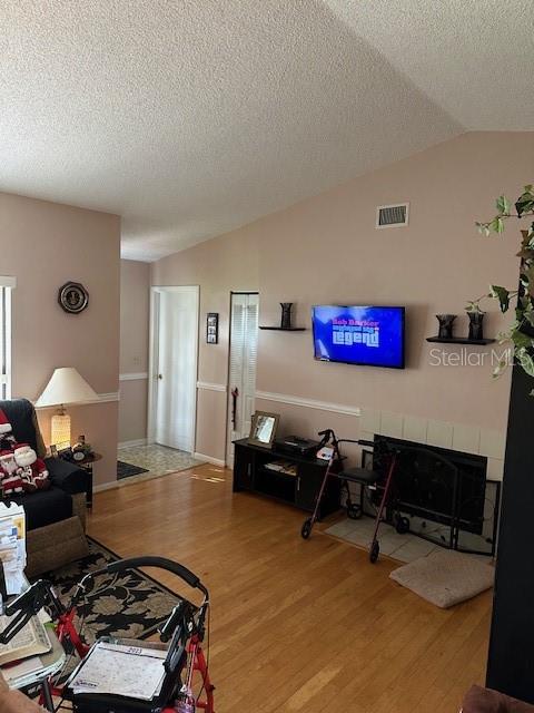 DOVE HOLLOW SUB - Residential