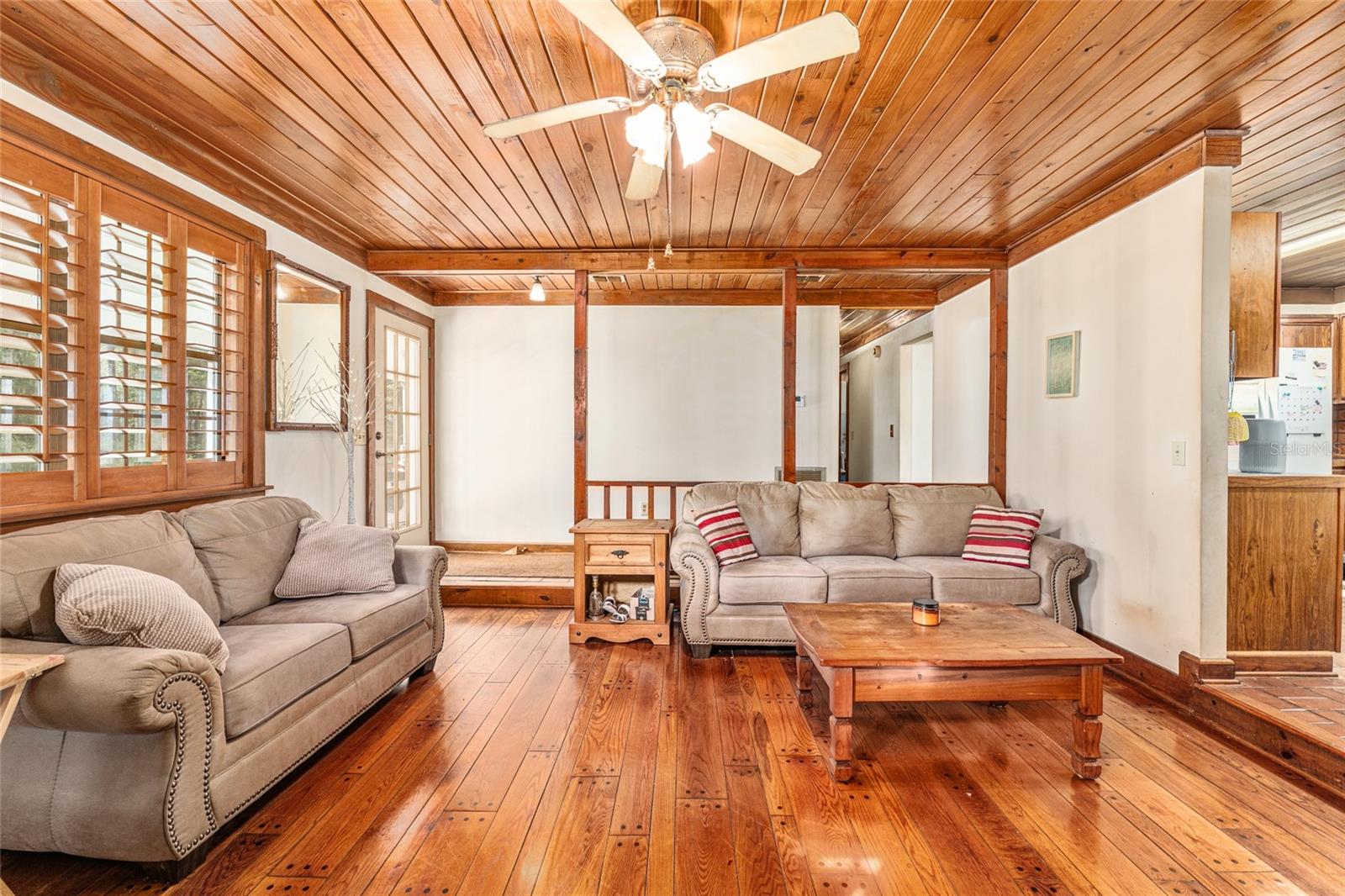 RED OAK FOREST - Residential