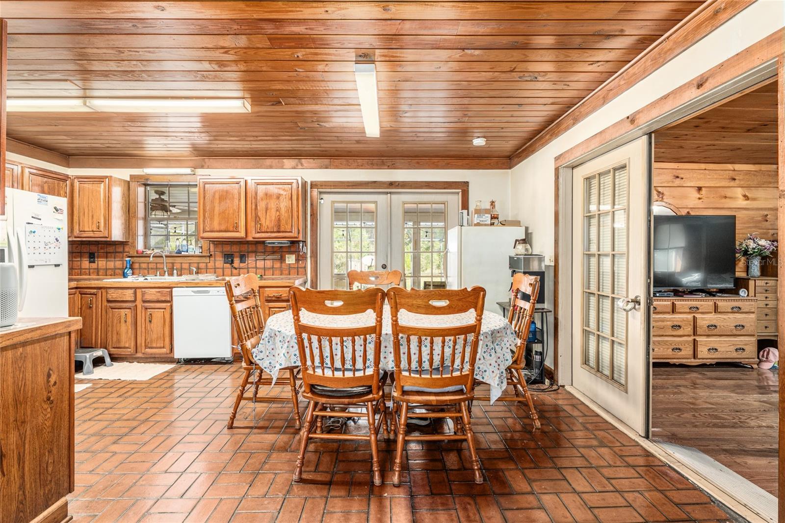 RED OAK FOREST - Residential