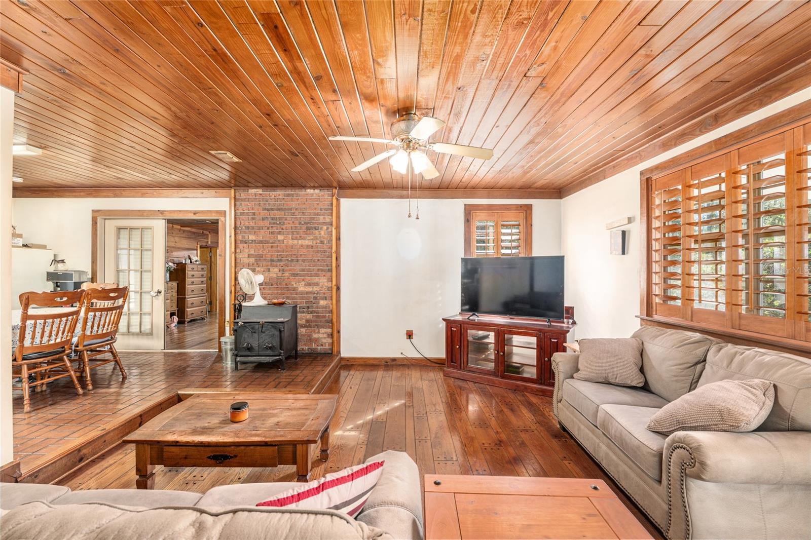 RED OAK FOREST - Residential