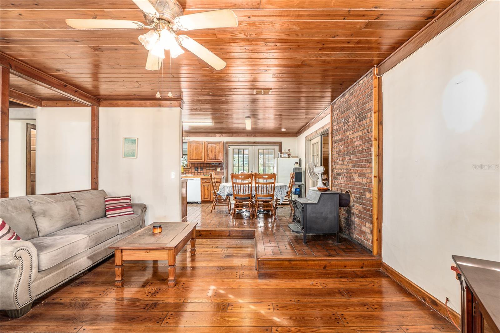 RED OAK FOREST - Residential