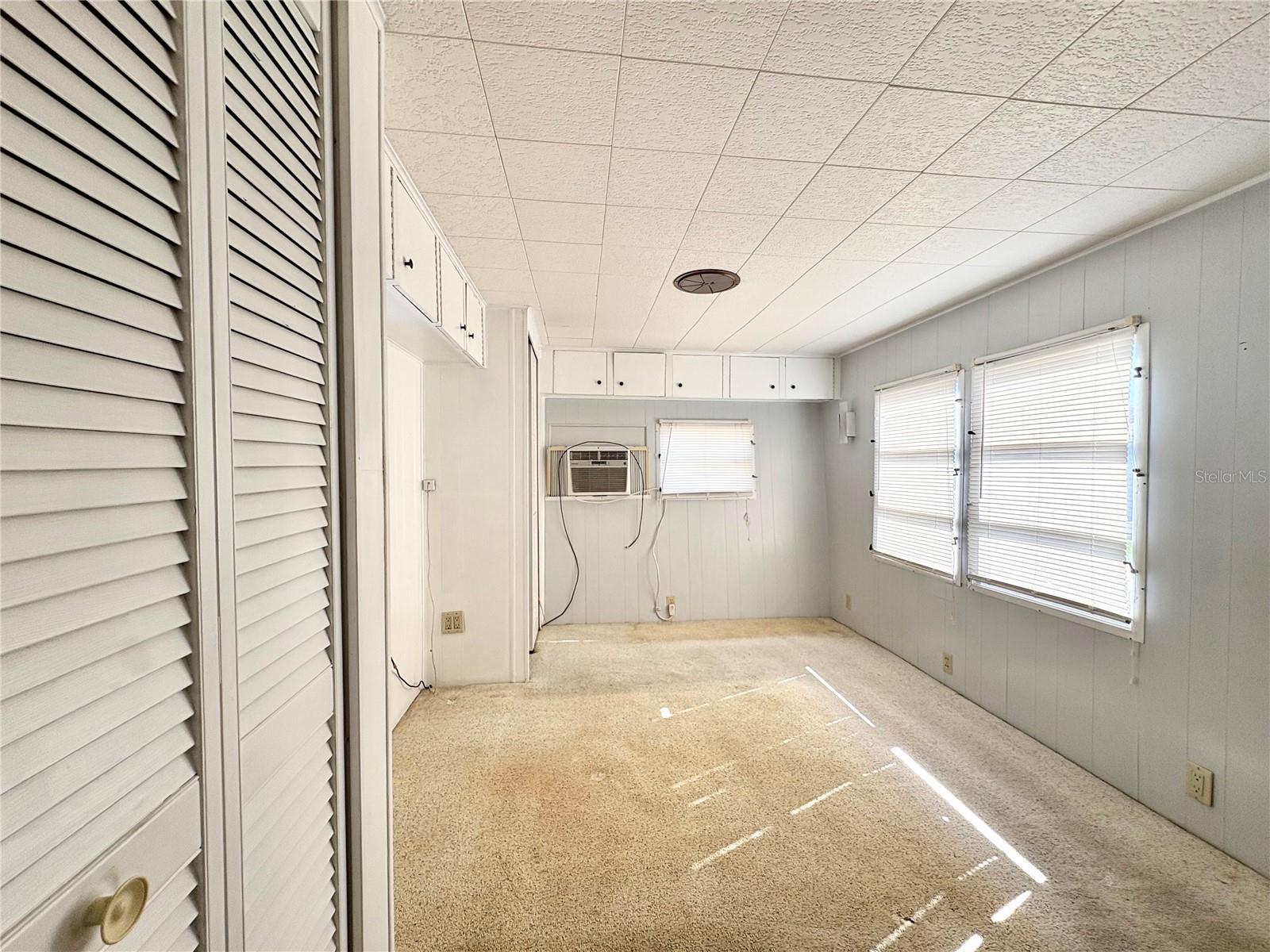 LAKE SEMINOLE ESTATES MOBILE HOME PARK - Residential