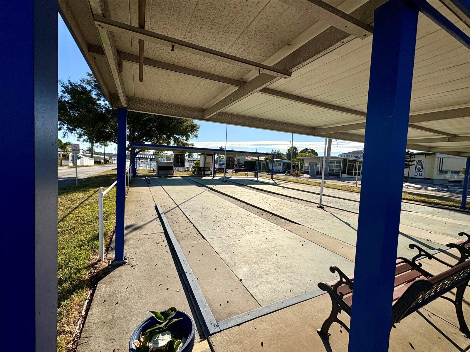 LAKE SEMINOLE ESTATES MOBILE HOME PARK - Residential