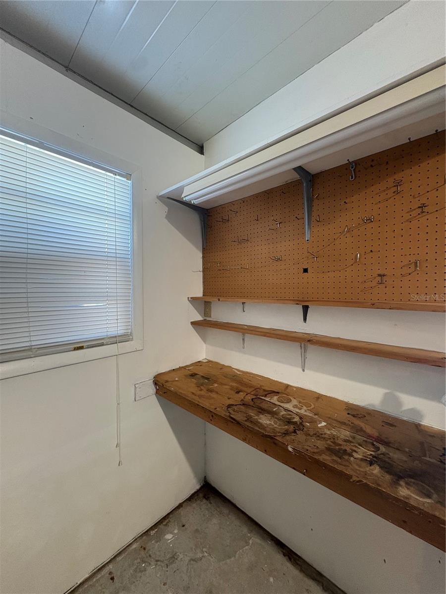 LAKE SEMINOLE ESTATES MOBILE HOME PARK - Residential