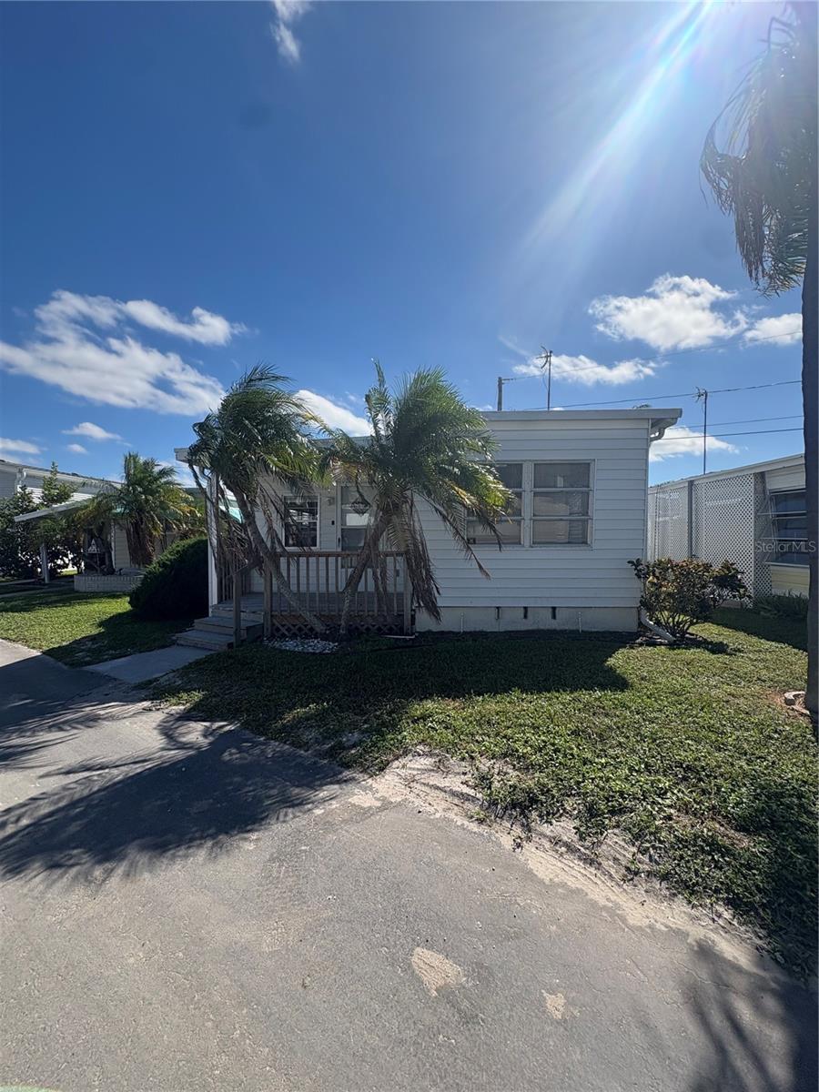 LAKE SEMINOLE ESTATES MOBILE HOME PARK - Residential