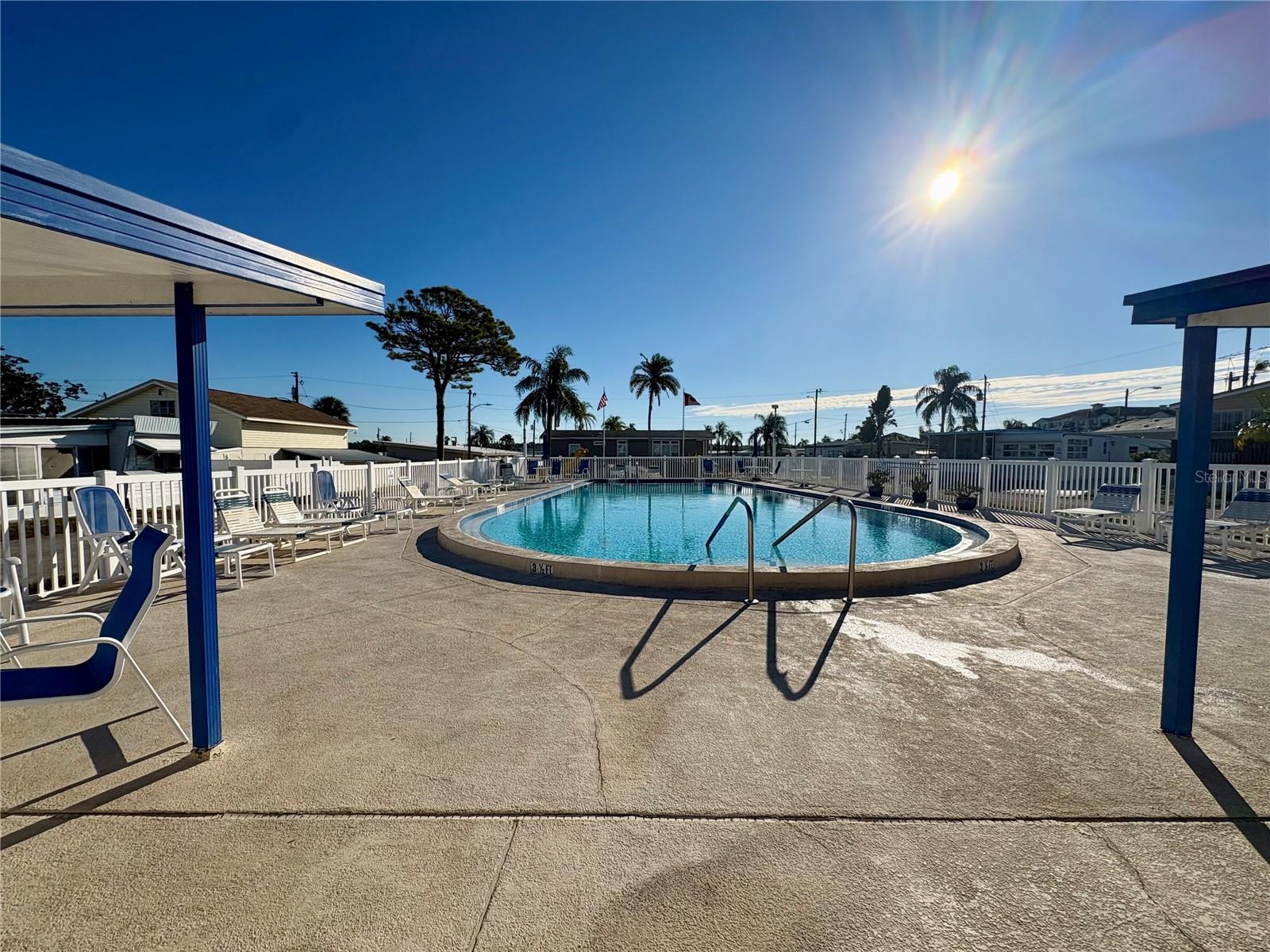 LAKE SEMINOLE ESTATES MOBILE HOME PARK - Residential