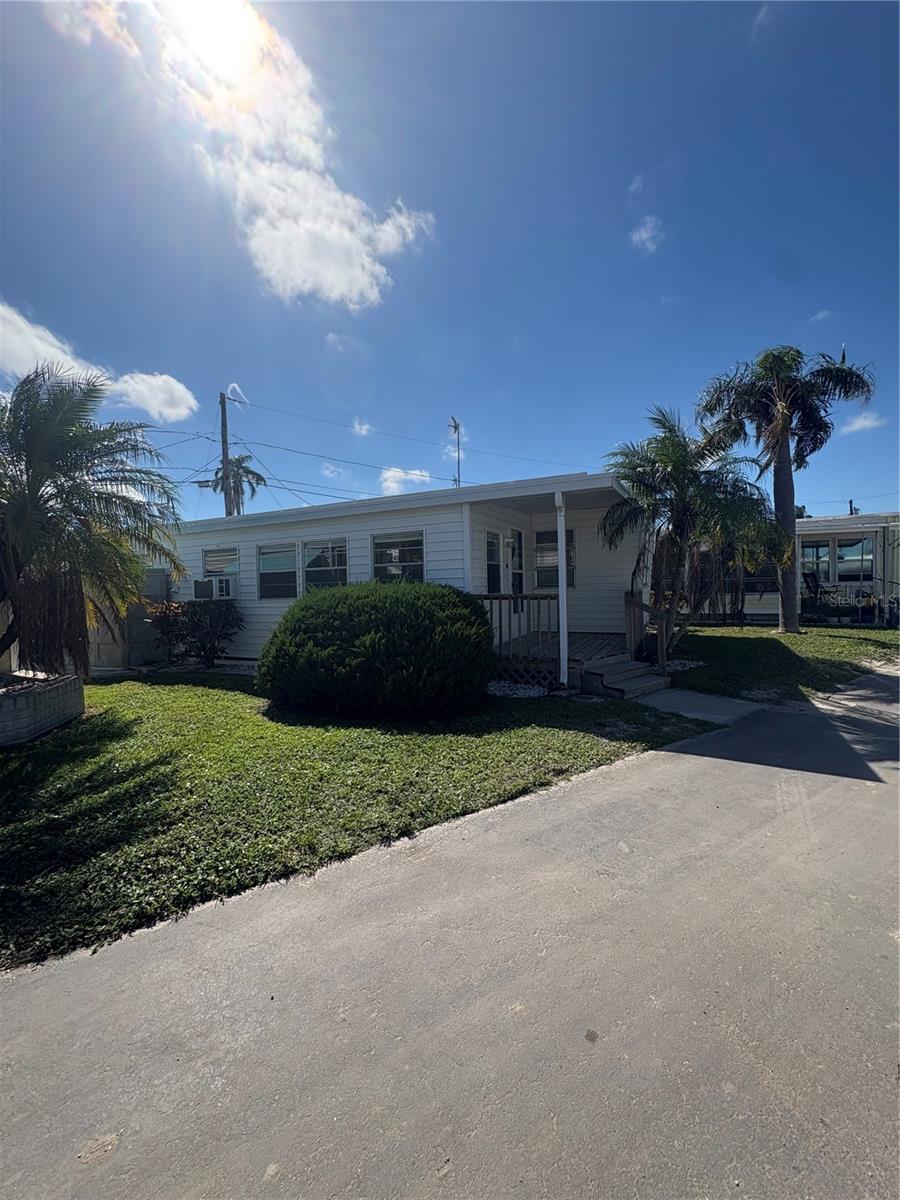 LAKE SEMINOLE ESTATES MOBILE HOME PARK - Residential