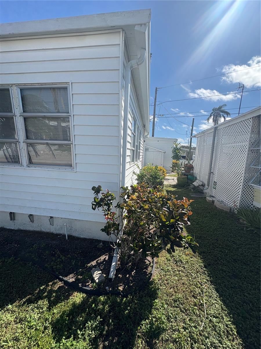 LAKE SEMINOLE ESTATES MOBILE HOME PARK - Residential