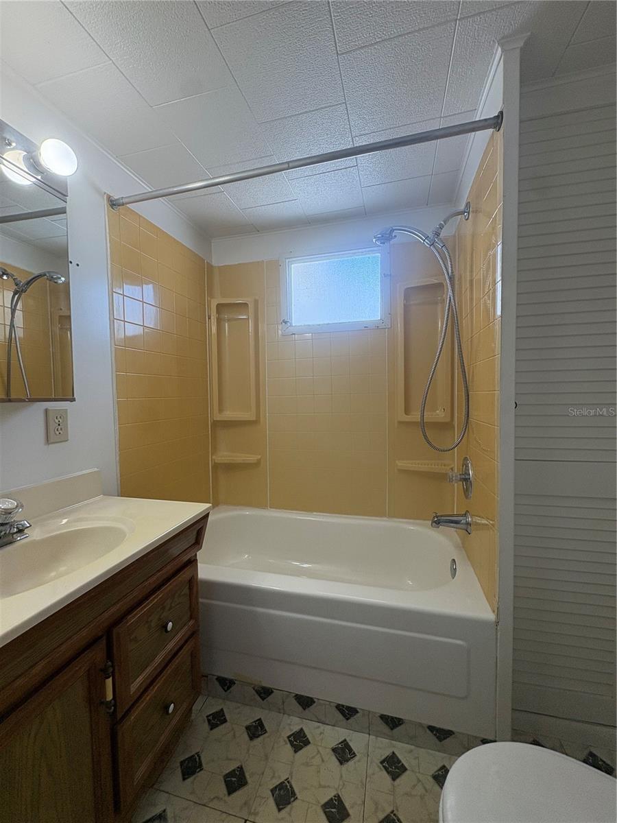 LAKE SEMINOLE ESTATES MOBILE HOME PARK - Residential