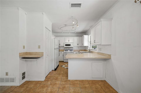 Tiny photo for 1324 SE 33rd Terrace, Ocala, FL 34471 (MLS # G5119311)