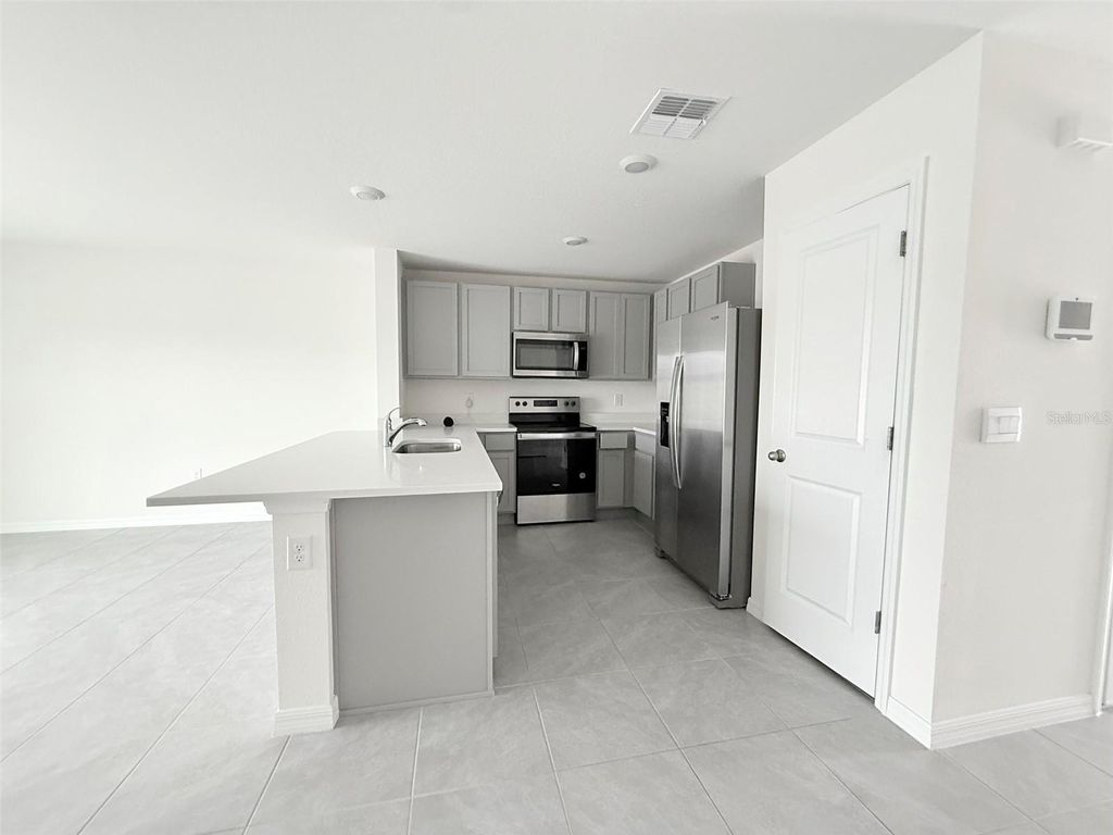 Photo of 8220 SW 67th Avenue, Ocala, FL 34476 (MLS # OM714688)