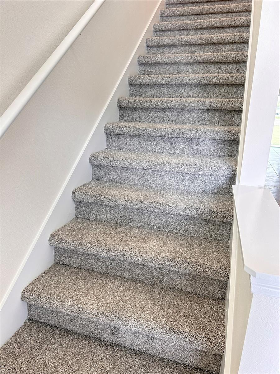 THE TOWNS AT LAUREL COMMONS - Residential Lease