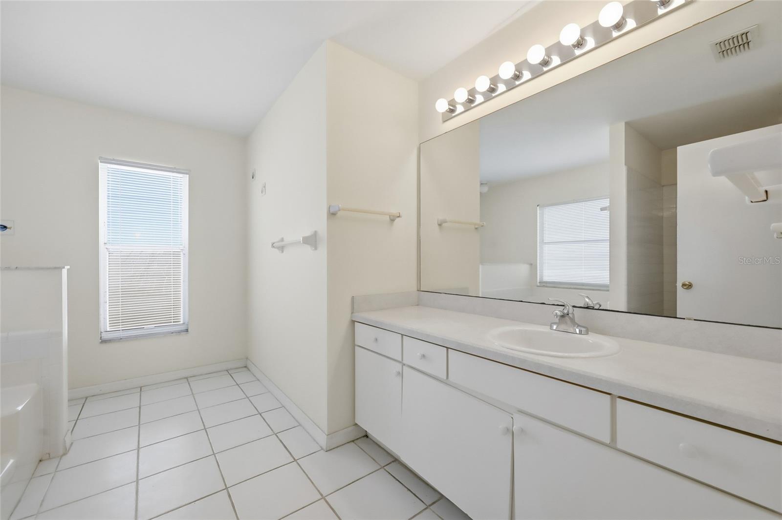 INDIAN POINT PH 1 - Residential