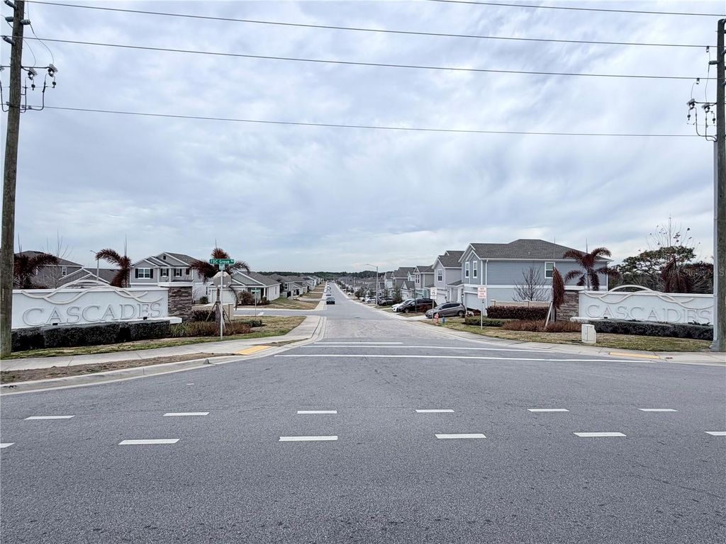 Photo of 824 Horsetail Drive, Davenport, FL 33837 (MLS # G5108114)