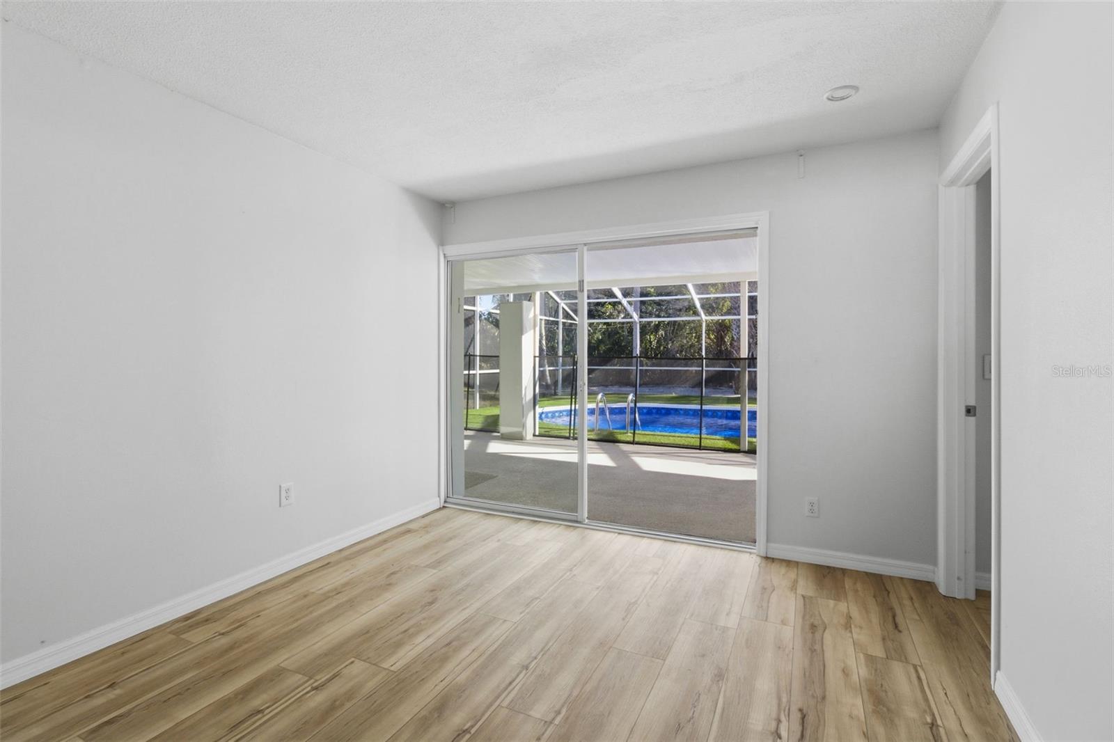 5223 SHADOW LAWN DRIVE