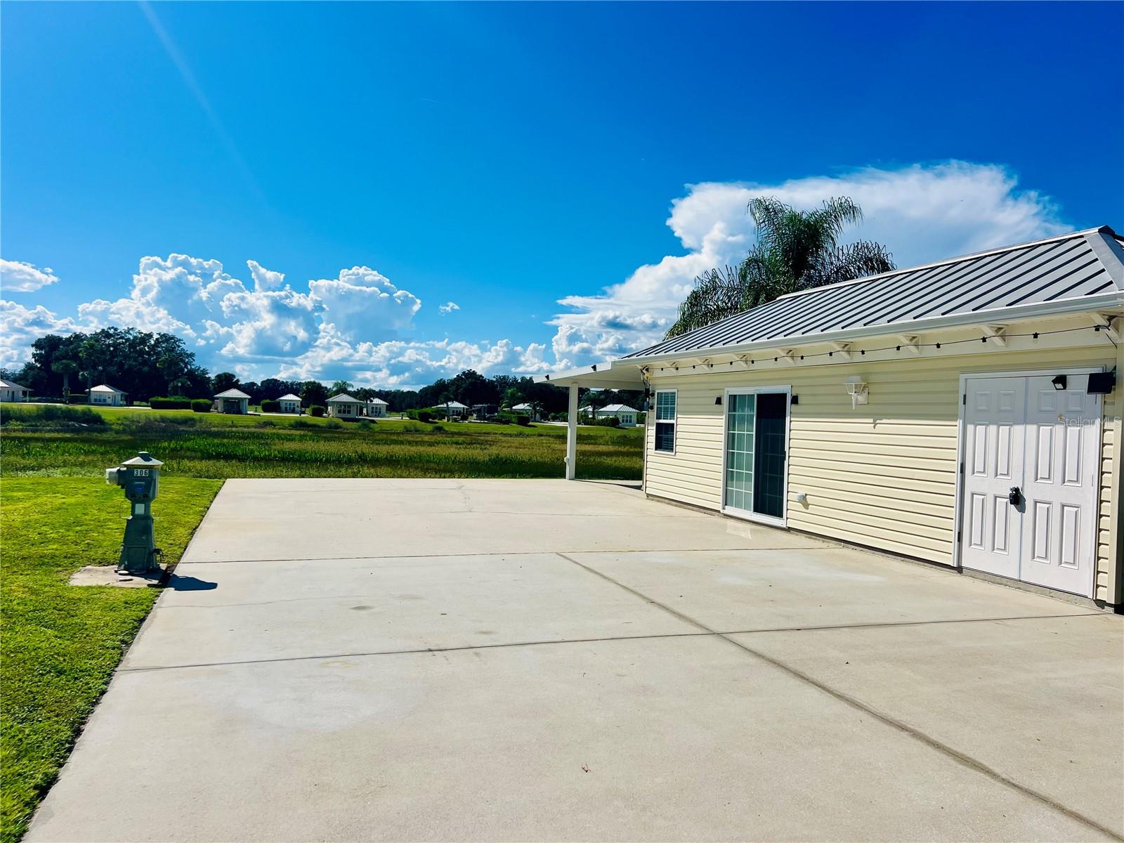 FLORIDA GRANDE MOTOR COACH RESIDENCE - Land