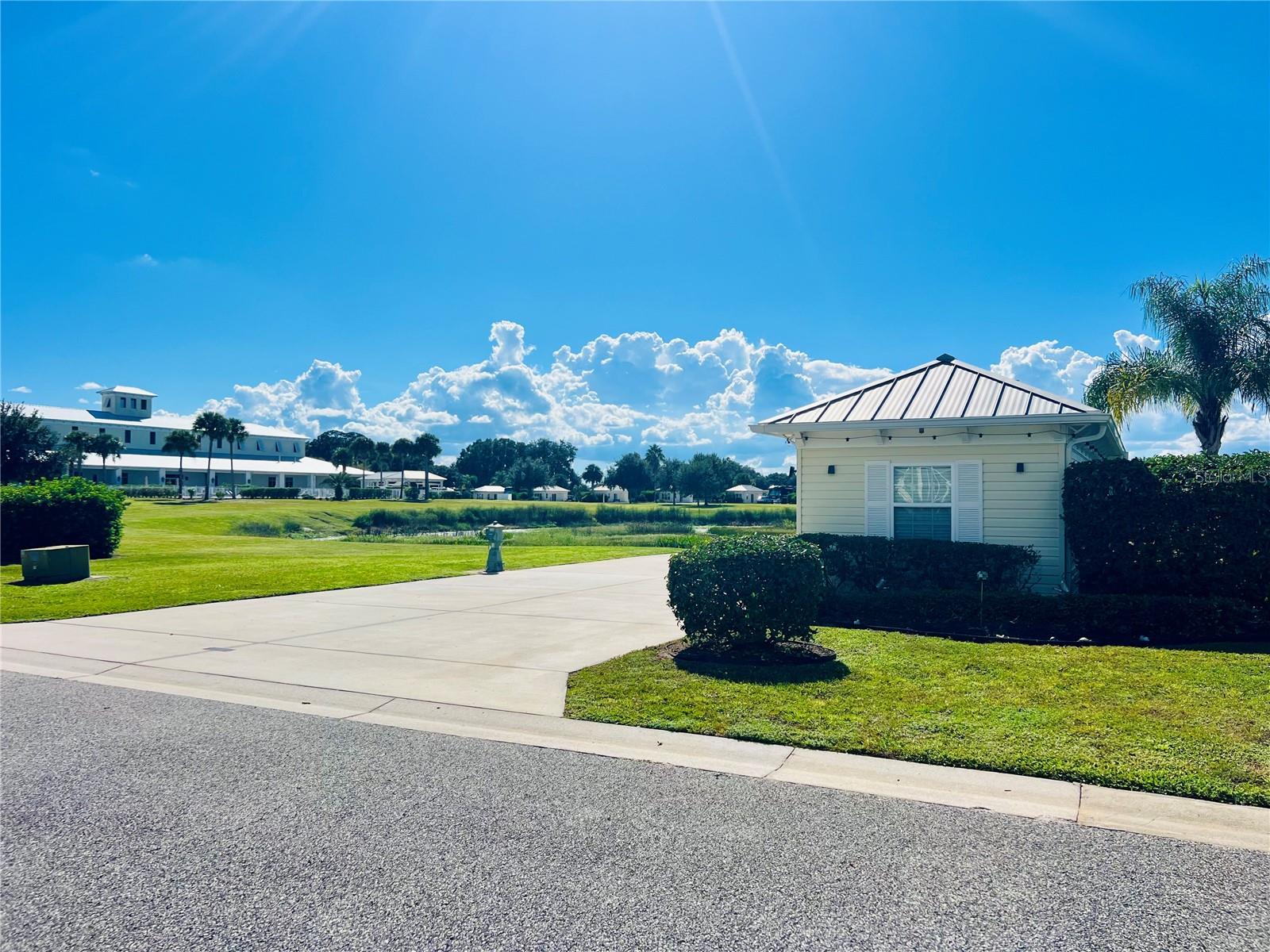 FLORIDA GRANDE MOTOR COACH RESIDENCE - Land