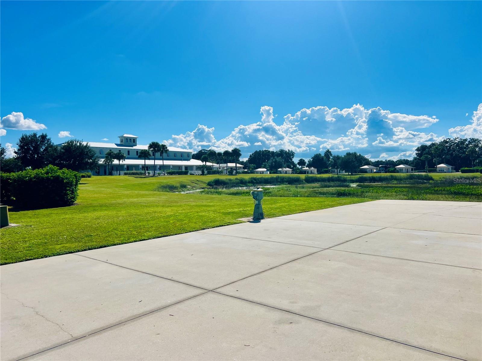 FLORIDA GRANDE MOTOR COACH RESIDENCE - Land