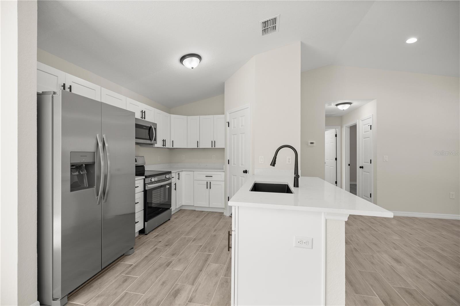 RAINBOW PARK 02 - Residential