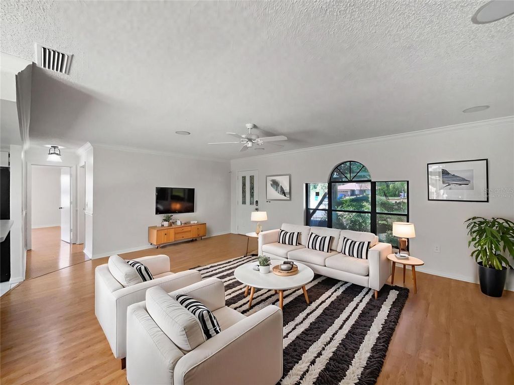 Photo of 5030 Creekview Lane, Lakeland, FL 33811 (MLS # O6341953)