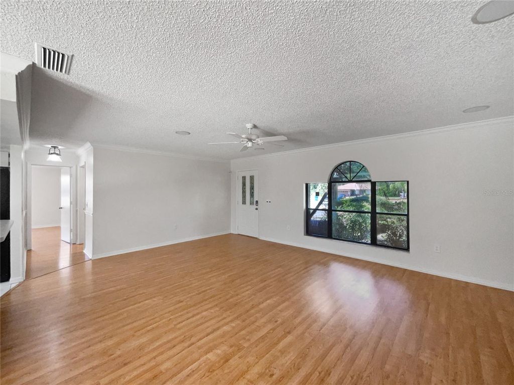 Photo of 5030 Creekview Lane, Lakeland, FL 33811 (MLS # O6341953)