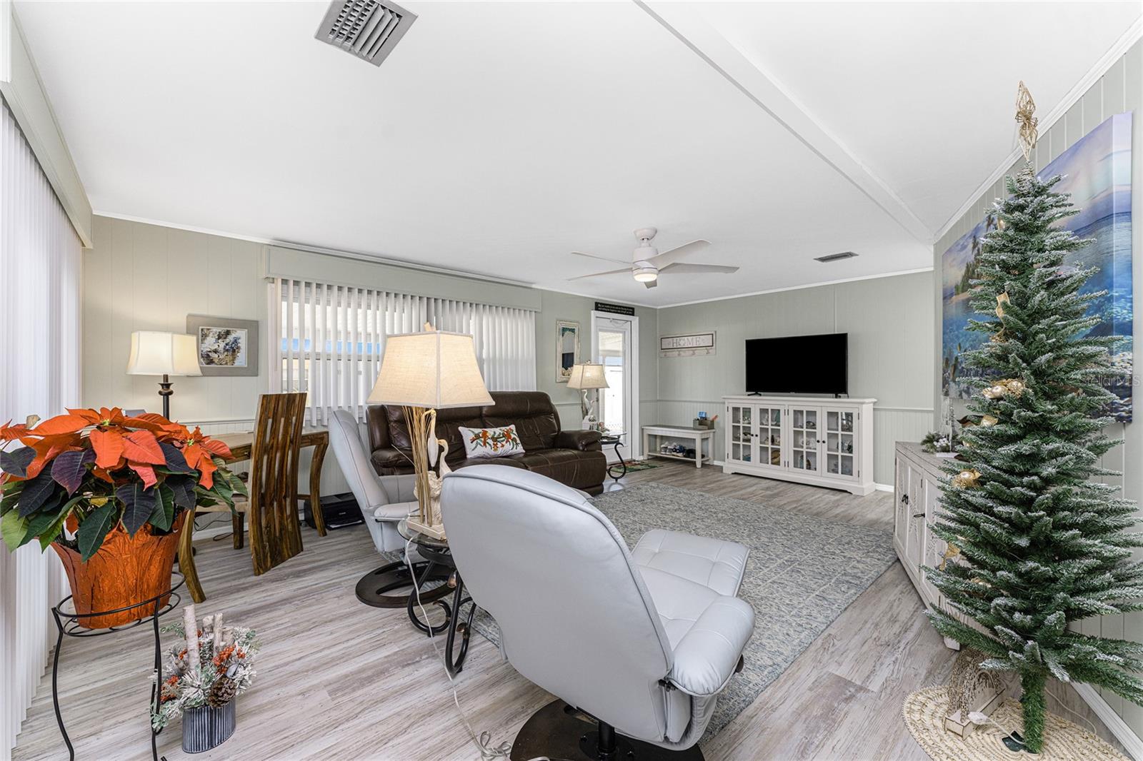 HOLIDAY PARK - Residential