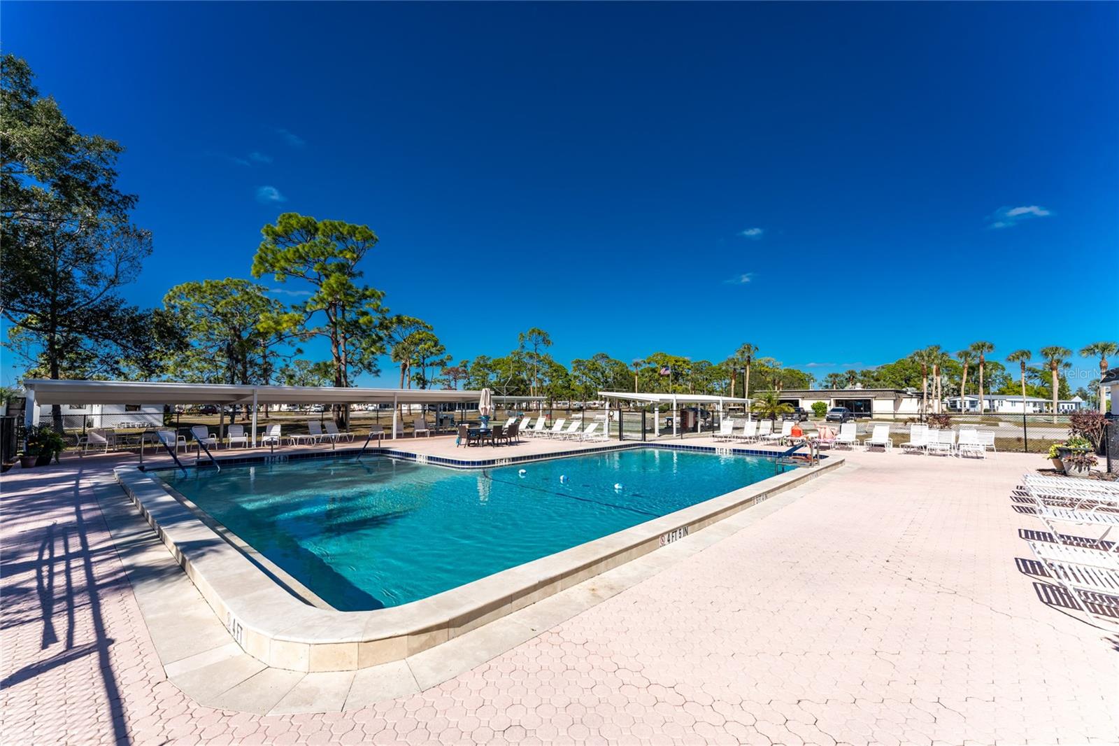 HOLIDAY PARK - Residential