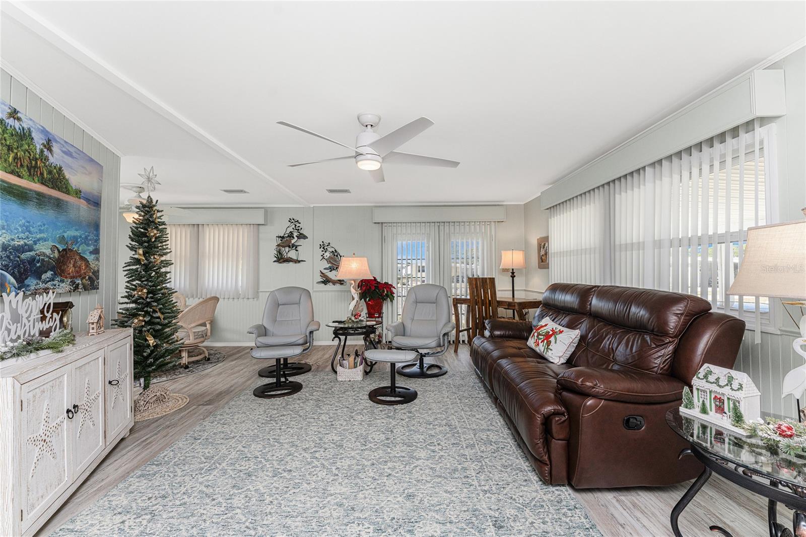 HOLIDAY PARK - Residential