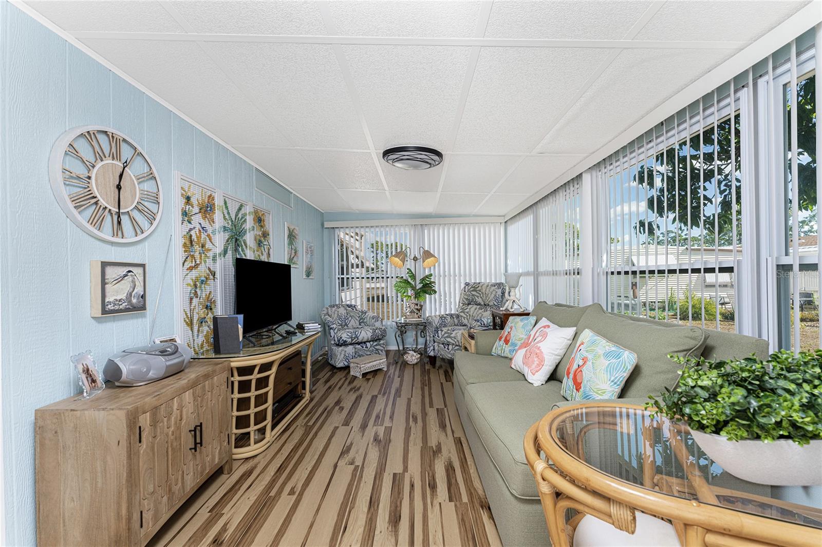 HOLIDAY PARK - Residential