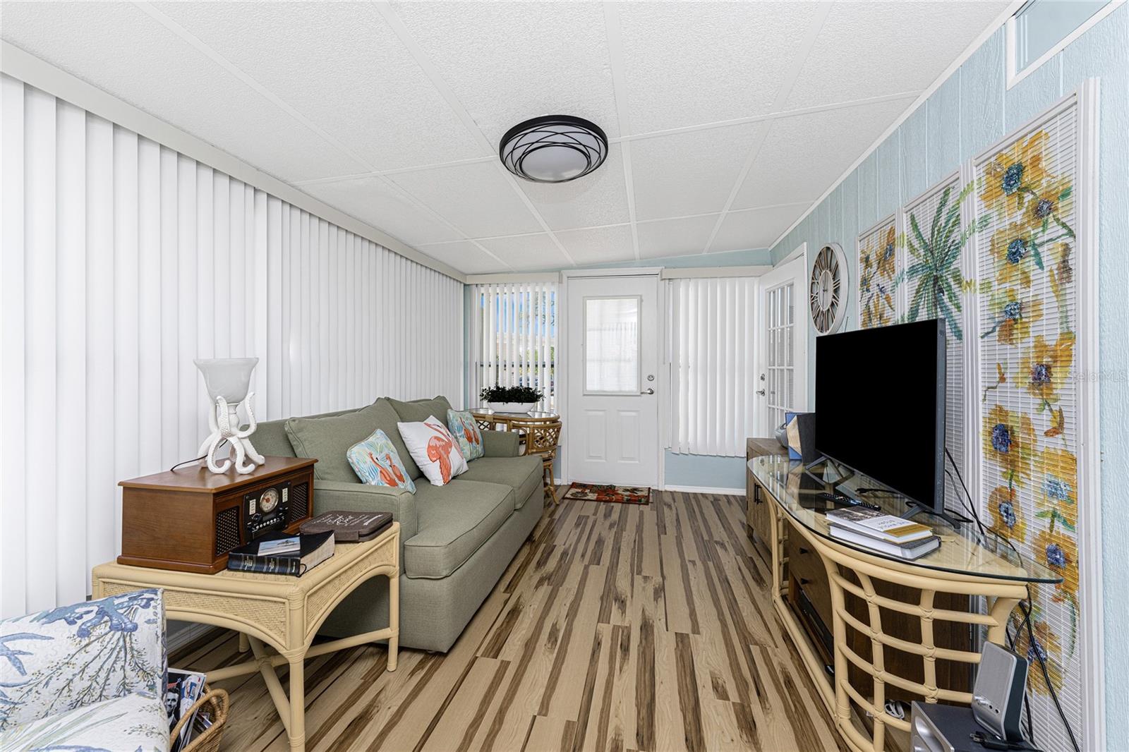 HOLIDAY PARK - Residential