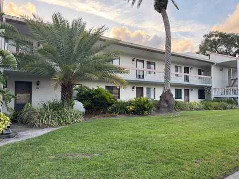 105 LAKEVIEW WAY 105 OLDSMAR FL 34677