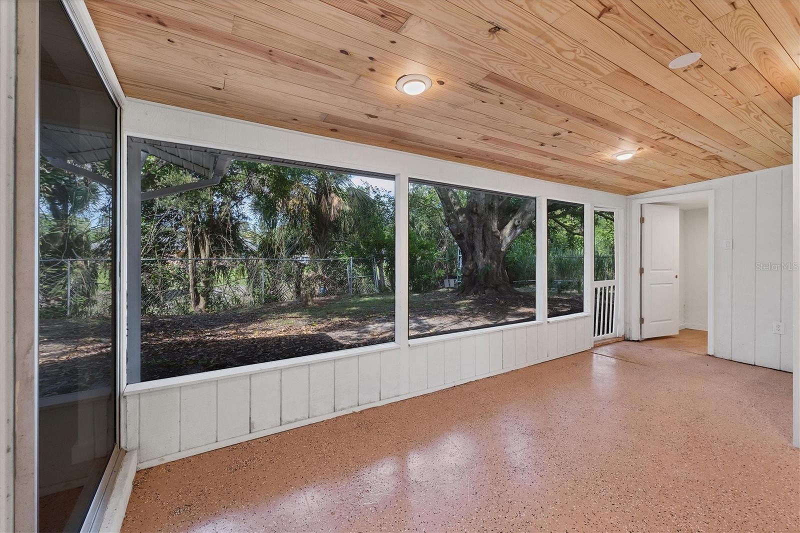 HOLIDAY HEIGHTS 2ND ADD - Residential