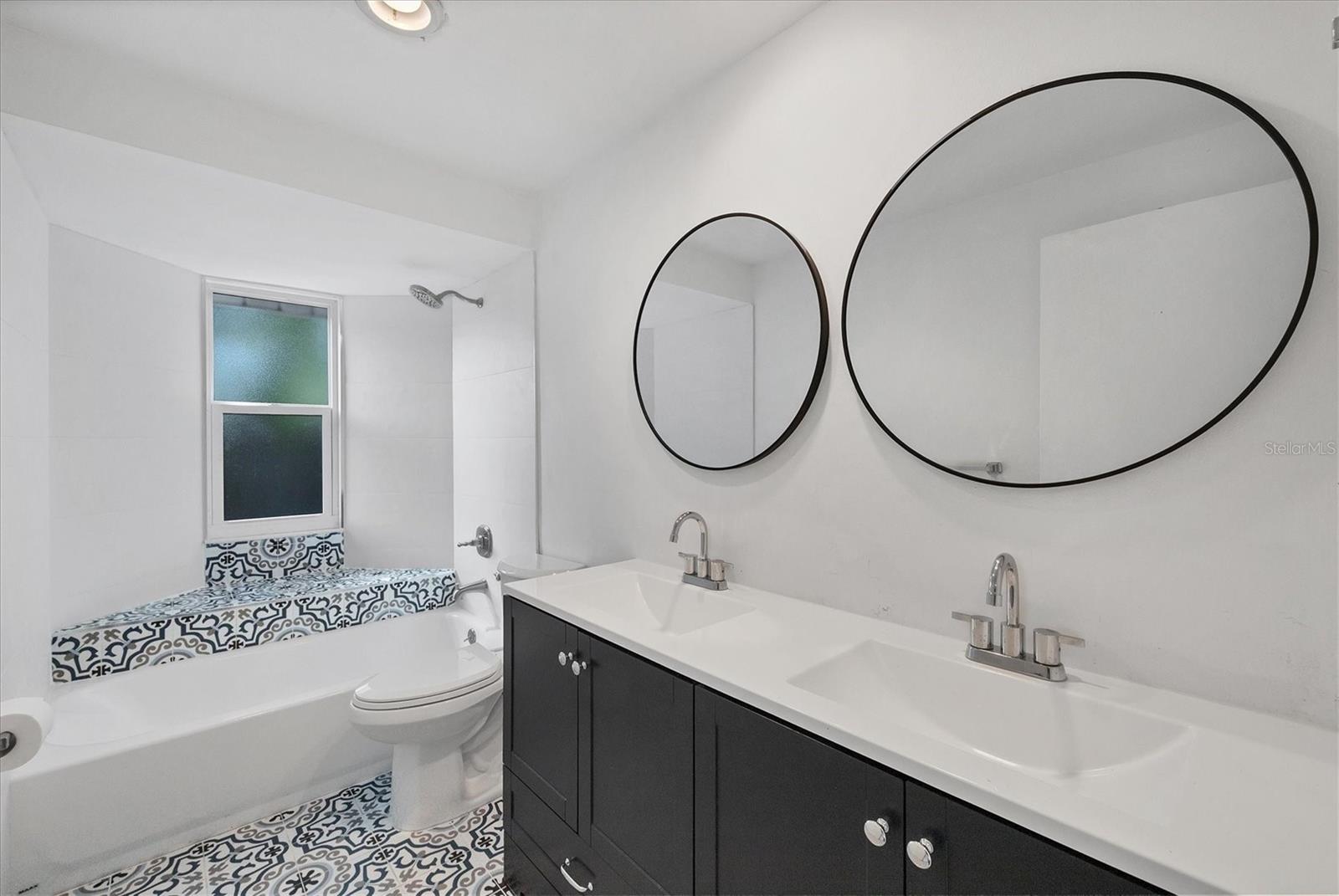 HOLIDAY HEIGHTS 2ND ADD - Residential