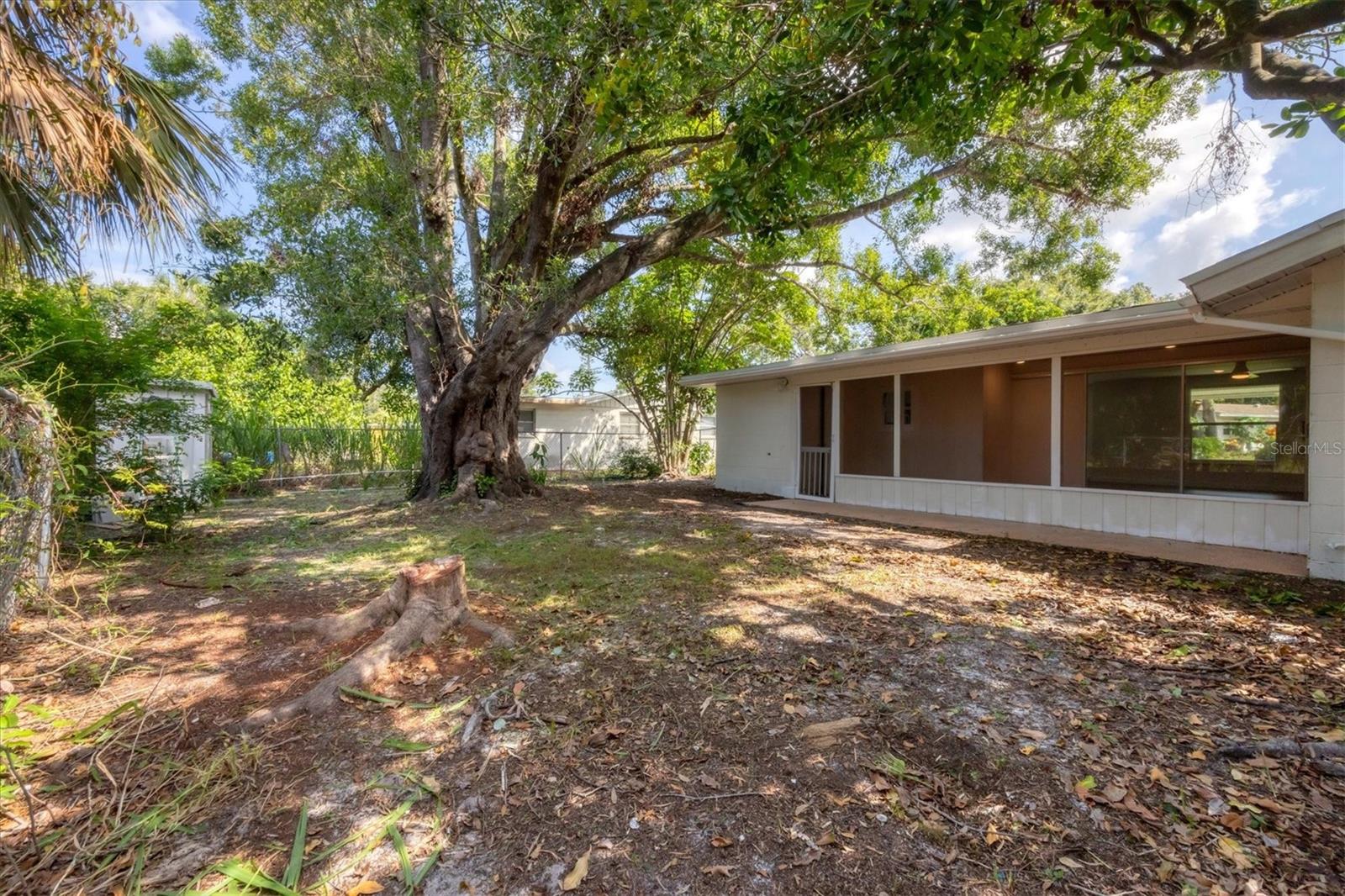 HOLIDAY HEIGHTS 2ND ADD - Residential