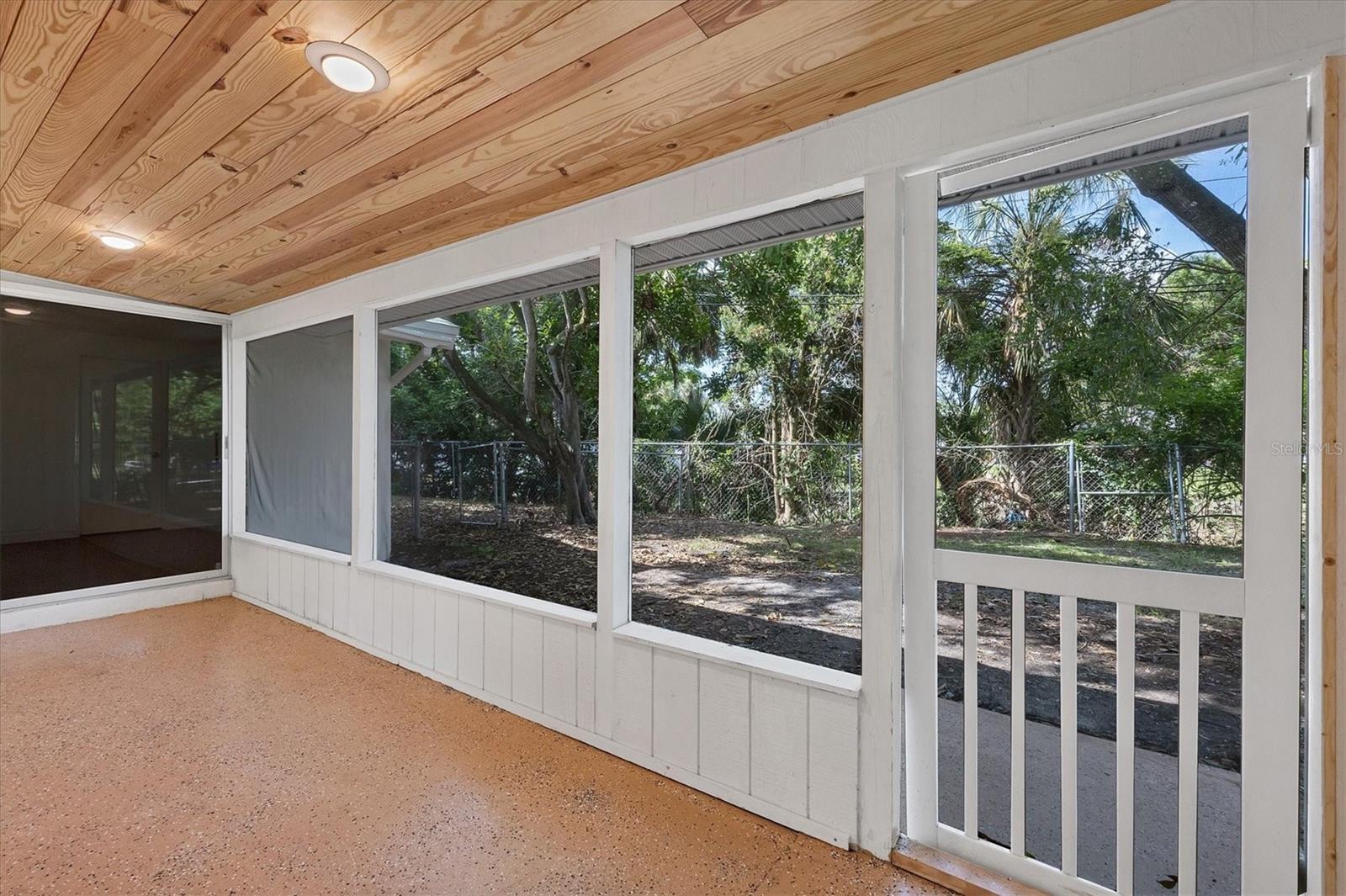 HOLIDAY HEIGHTS 2ND ADD - Residential