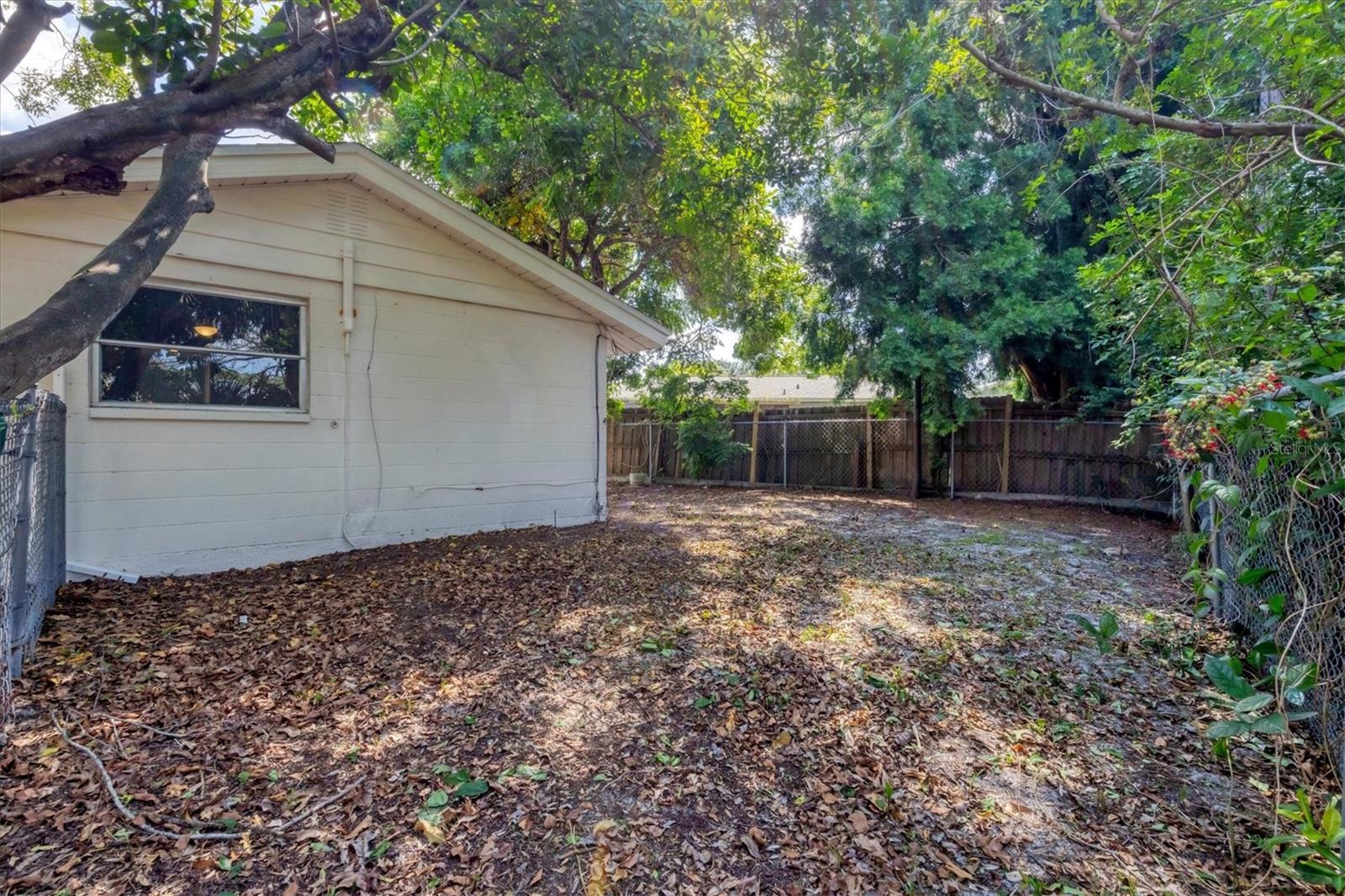 HOLIDAY HEIGHTS 2ND ADD - Residential