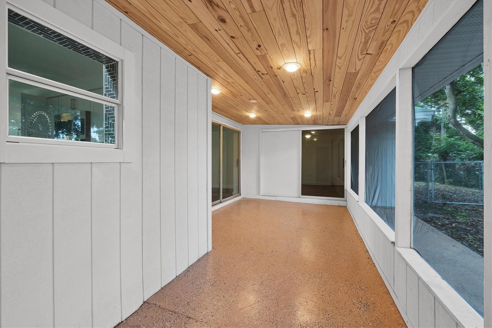 HOLIDAY HEIGHTS 2ND ADD - Residential