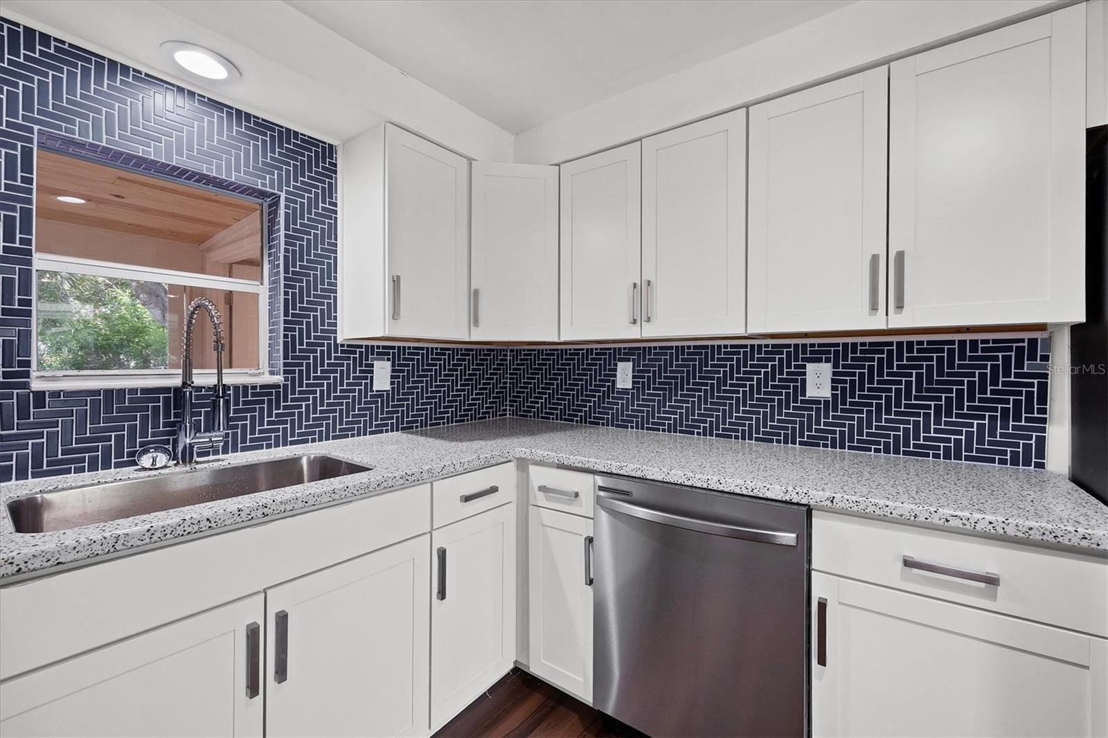 HOLIDAY HEIGHTS 2ND ADD - Residential