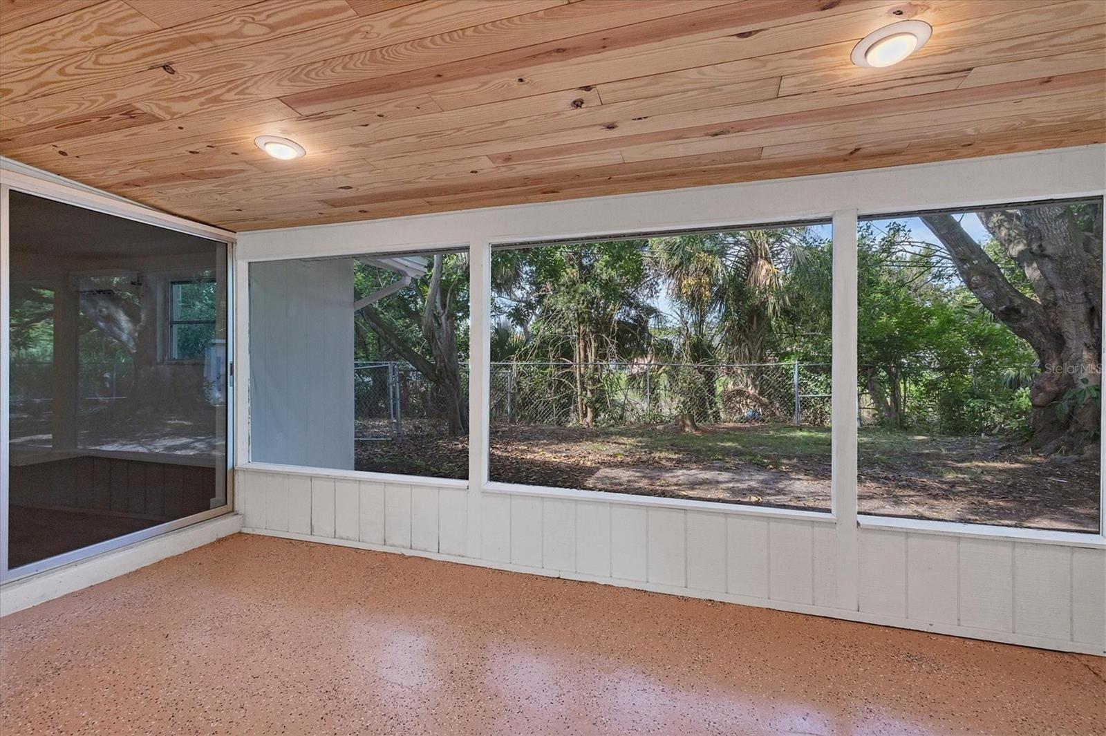 HOLIDAY HEIGHTS 2ND ADD - Residential