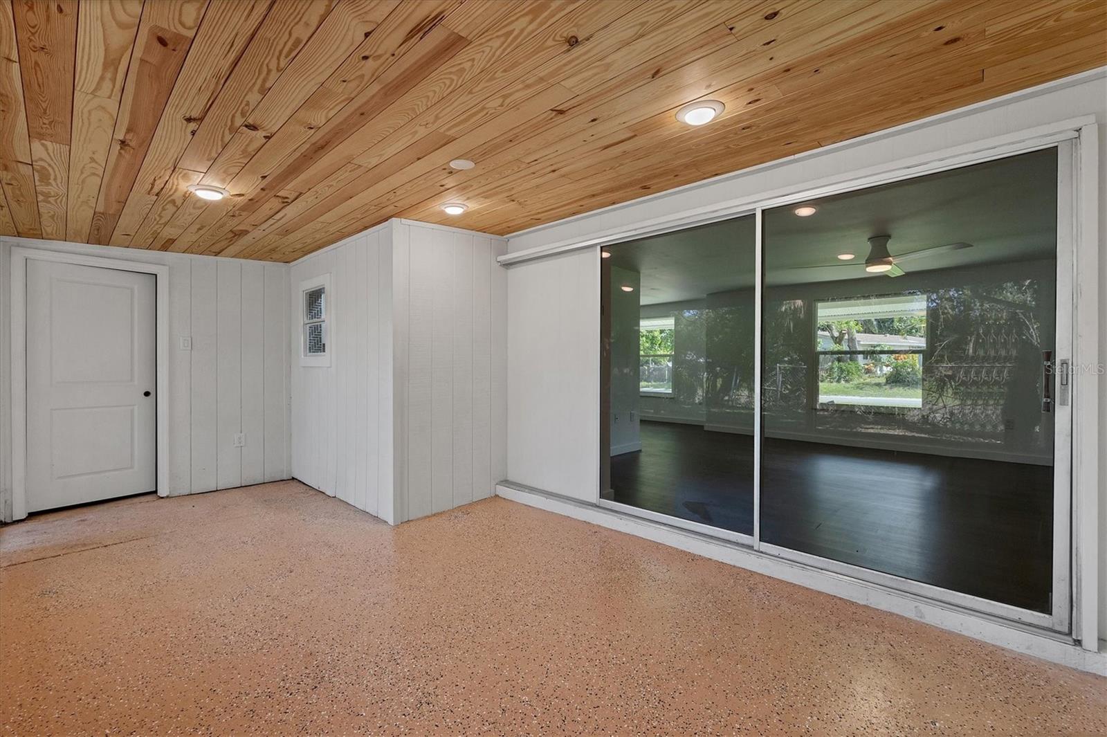 HOLIDAY HEIGHTS 2ND ADD - Residential