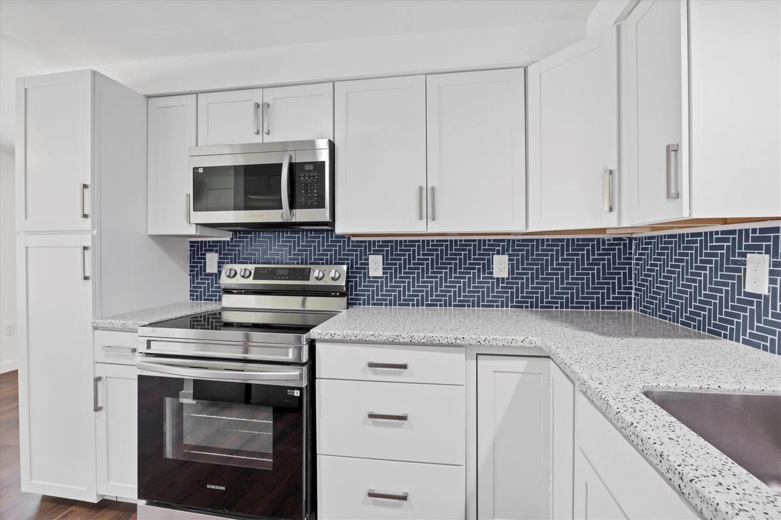 HOLIDAY HEIGHTS 2ND ADD - Residential