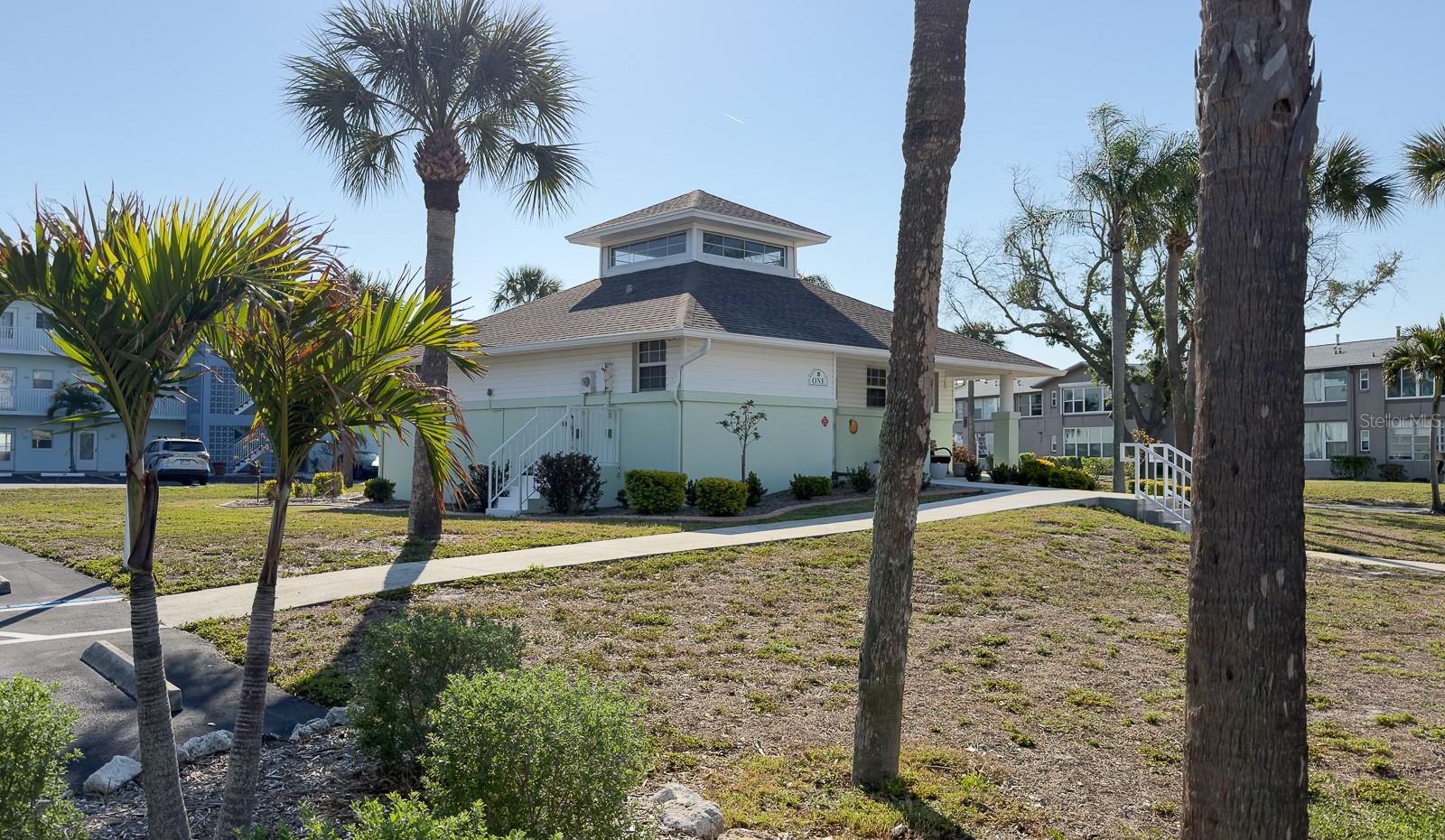 ROYAL STEWART ARMS - Residential