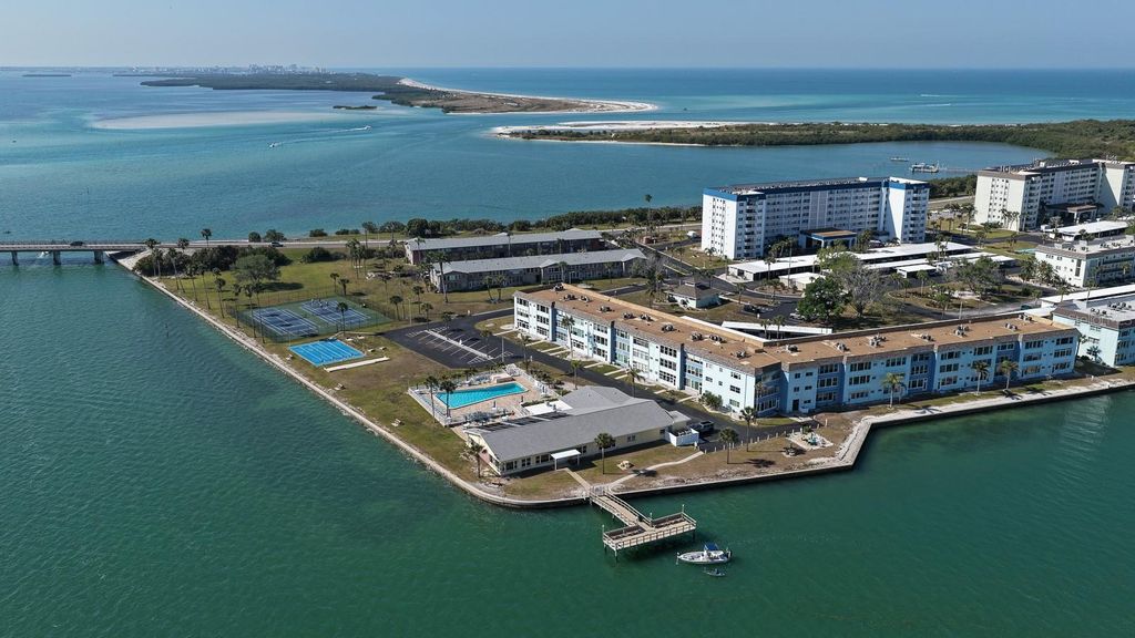 Photo of 8 Glencoe Place #104, Dunedin, FL 34698 (MLS # TB8485361)