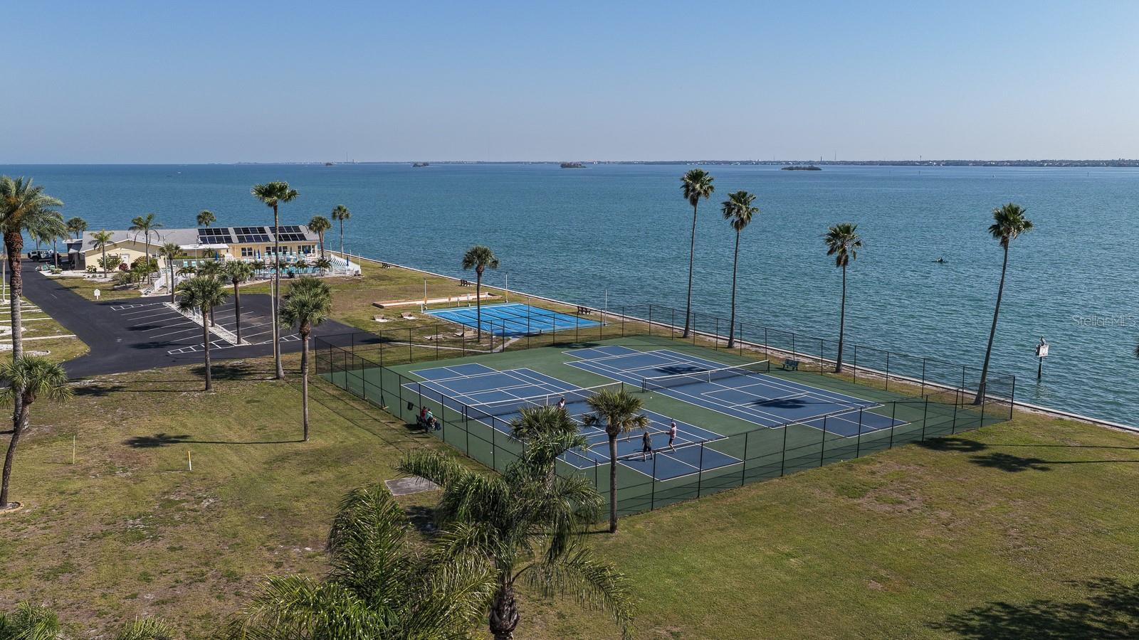 ROYAL STEWART ARMS - Residential